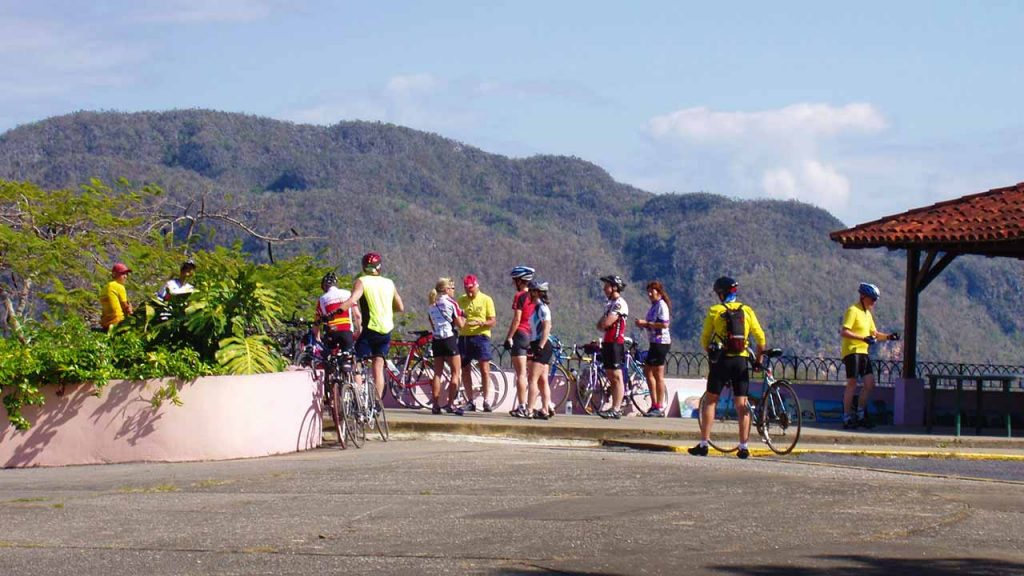 Mirador at Los Jazmines - Aguas Claras cycling tour
